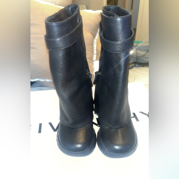 Givenchy boots size 36 only wore twice - Picture 2 of 6
